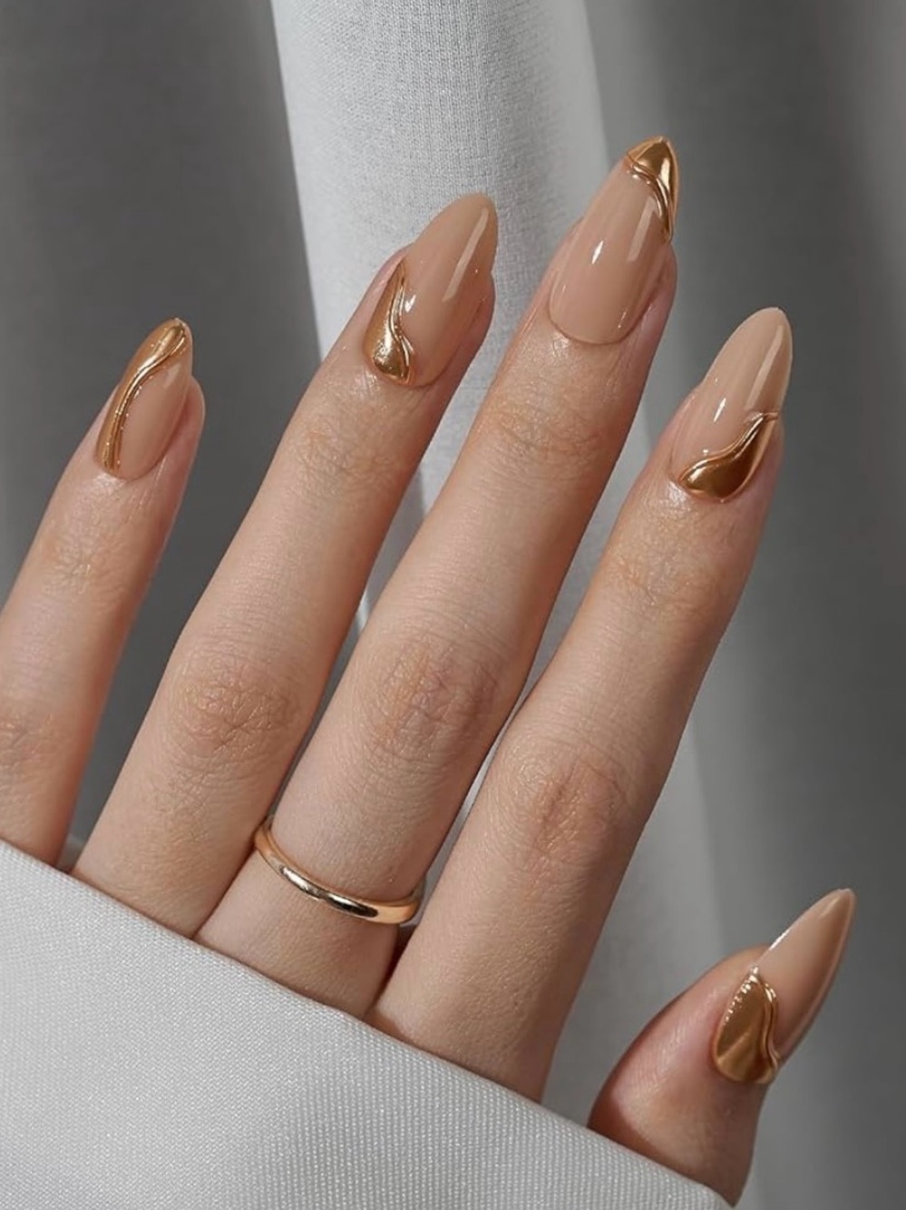 BTARTBOX Nude & Metallic Gold Press-On Nails - “Amber” -  Medium Almond